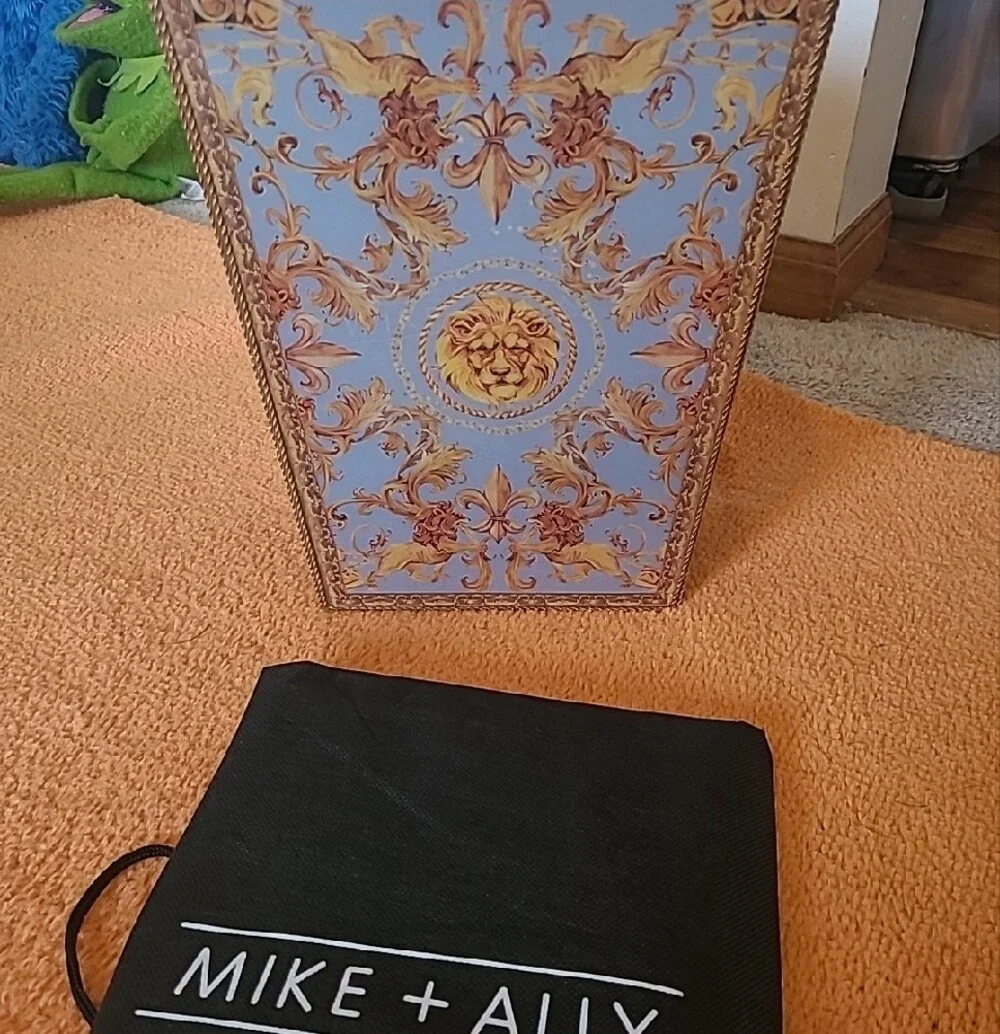 MIKE + ALLY Handbuilt in NYC Wate Basket- Trevi with Ornate Lion Panel
